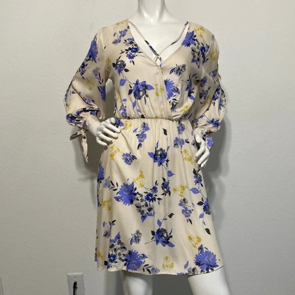Lush Floral Dress Size M - Picture 1 of 9